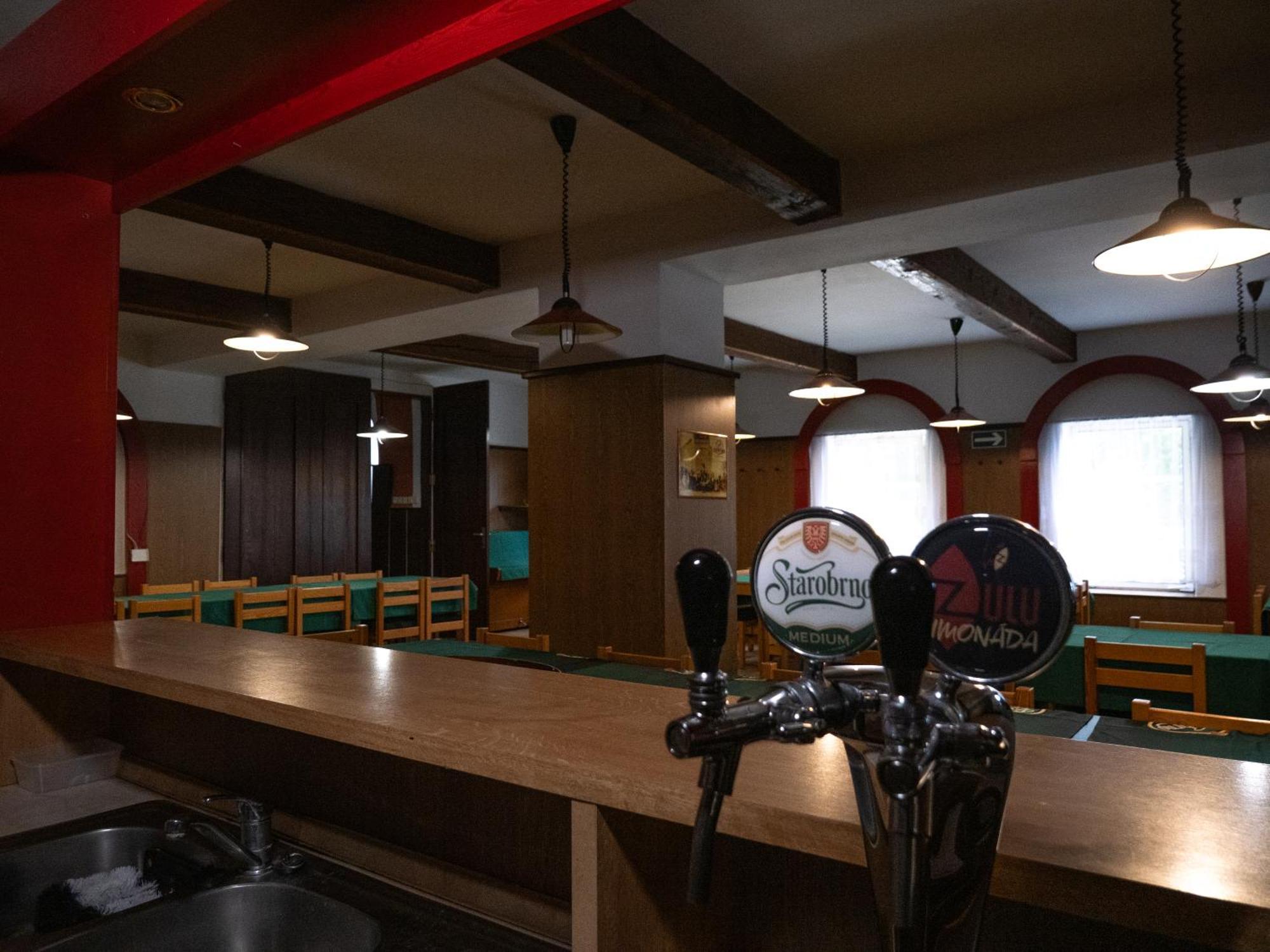 Club Hotel