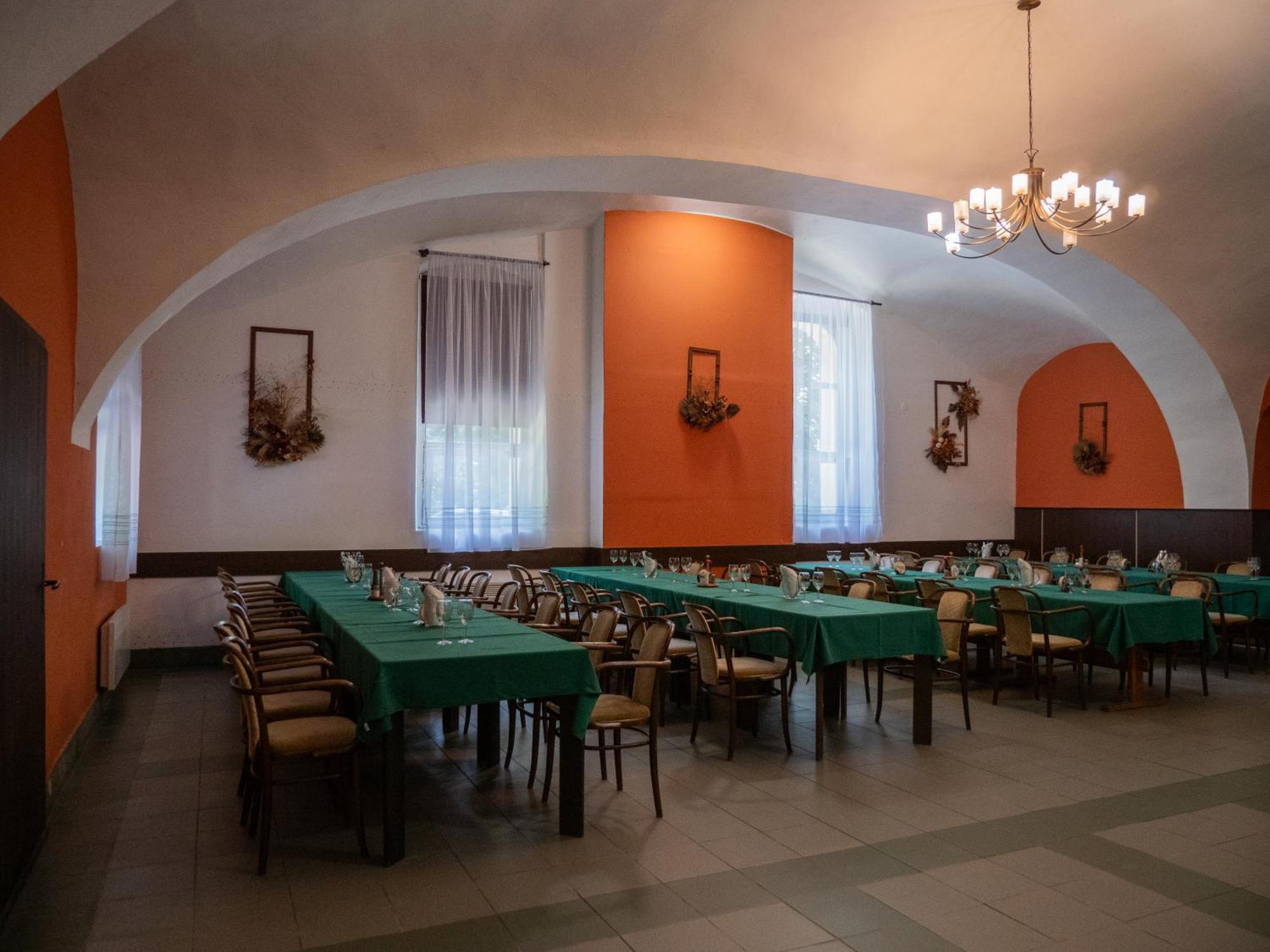 Hotel Club Vranovska Ves