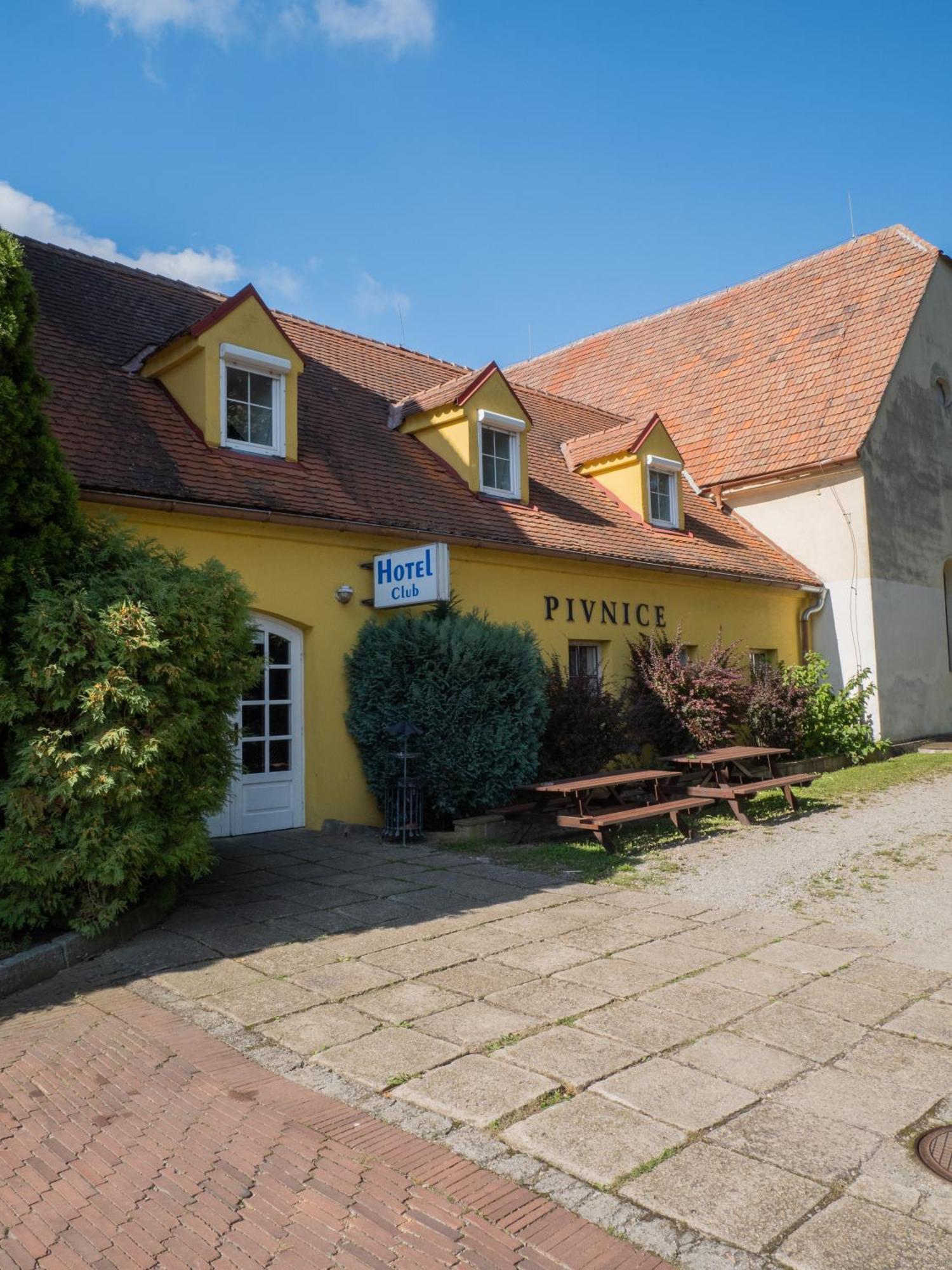 Hotel Club Vranovska Ves